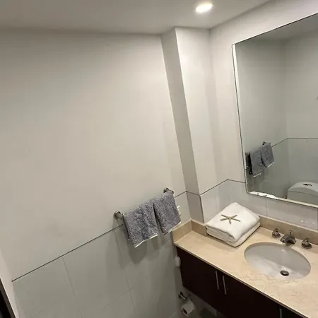 Cómodo Con Vista Al Mar Y A Piscinas Apartamento Cartagena