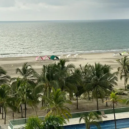 Cómodo Con Vista Al Mar Y A Piscinas *